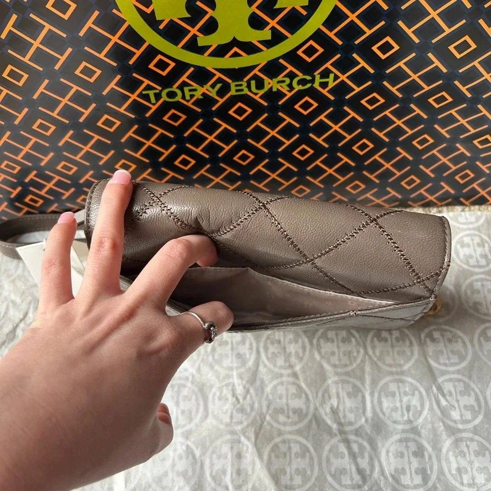 NWT Tory Burch Willa Chain Wallet Crossbody Bag Volcanic Stone
